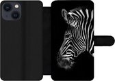 Bookcase Geschikt voor iPhone 13 Mini telefoonhoesje - Zebra - Wilde dieren - Zwart - Met vakjes - Wallet case met magneetsluiting