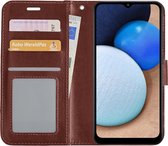 Hoes Geschikt voor Samsung A02s Hoesje Book Case Hoes Flip Cover Wallet Bookcase - Bruin.