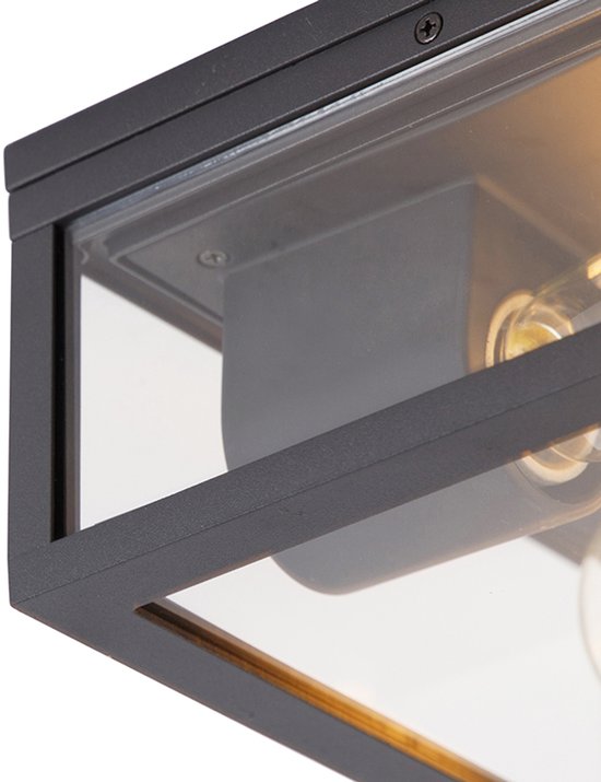 Detail van de zwarte vierkante buitenlamp met glazen wanden.