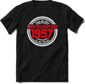 1957 Limited Edition | Feest Kado T-Shirt Heren - Dames | Wit - Rood | Perfect Verjaardag Cadeau Shirt | Grappige Spreuken - Zinnen - Teksten | Maat M