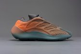 ADIDAS YEEZY 700 V3 ''COPPER FADE'' GY4109 Maat 46 COPPER FADE