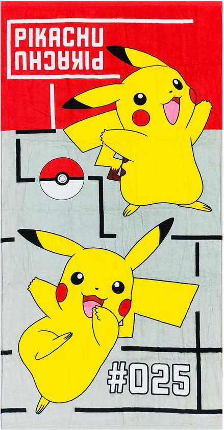 Een rode en grijze strandlaken met twee Pikachu's. Bovenaan staat "PIKACHU" in witte letters. Onder de onderste Pikachu staat "#025".