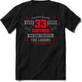 33 Jaar Legend -  kado T-Shirt Heren / Dames - Zilver / Rood - Perfect Verjaardag Cadeau Shirt - grappige Spreuken, Zinnen en Teksten. Maat S