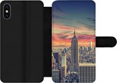 Bookcase Geschikt voor iPhone XS Max telefoonhoesje - New York - Manhattan - Empire State Building - Met vakjes - Wallet case met magneetsluiting