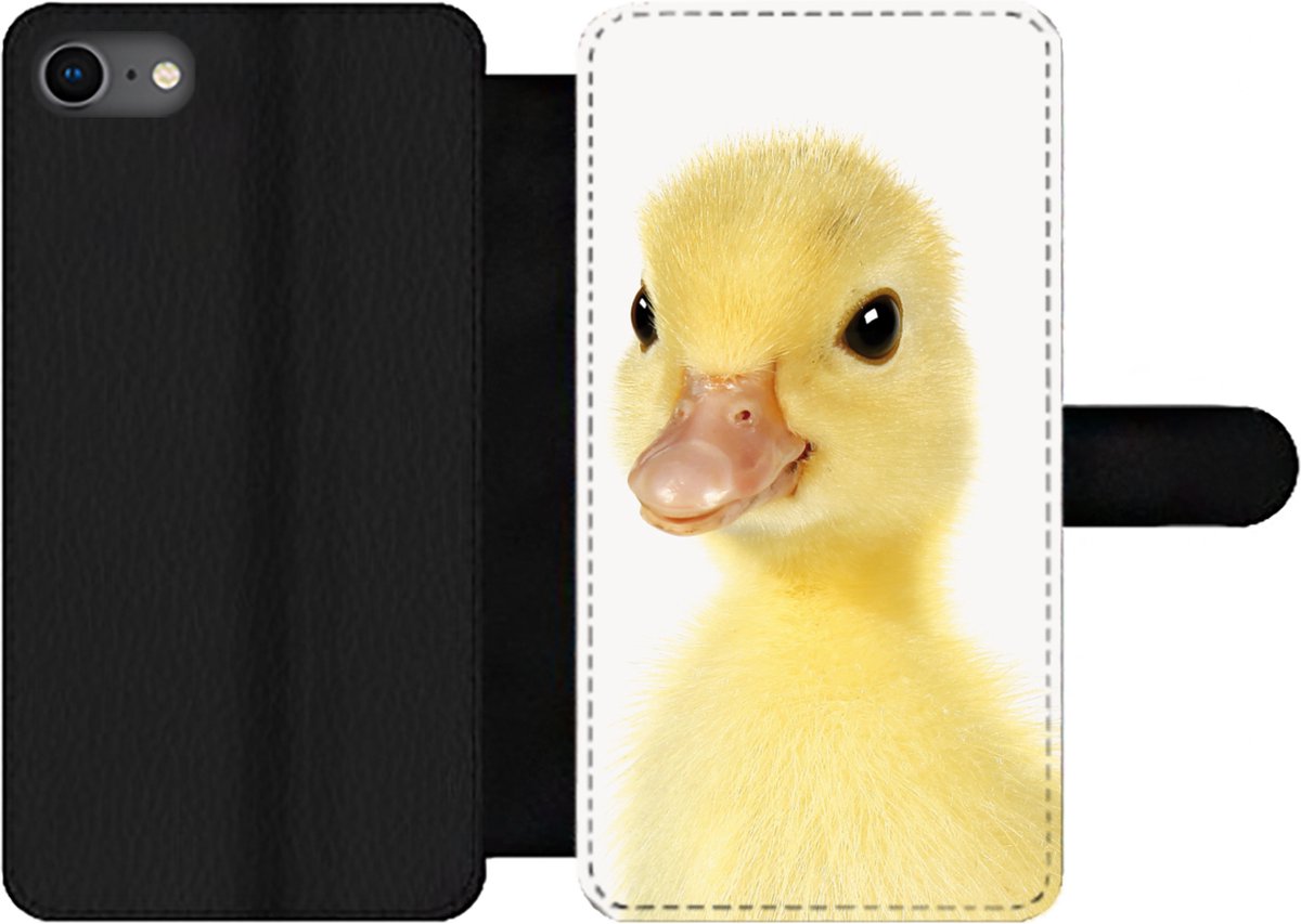 Telefoonhoesje Geschikt voor iPhone 8 telefoonhoesje - Eend - Kuiken - Lief - Kinderen - Meisjes - Jongens - Met vakjes - Wallet case met magneetsluiting