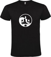 Zwart  T shirt met  print van  "mooie Boeddha in Yin Yang cirkel in meditatiehouding / Zen" print Wit size XXL