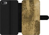 Bookcase Geschikt voor iPhone 7 telefoonhoesje - Goud - Glitter - Structuur - Met vakjes - Wallet case met magneetsluiting