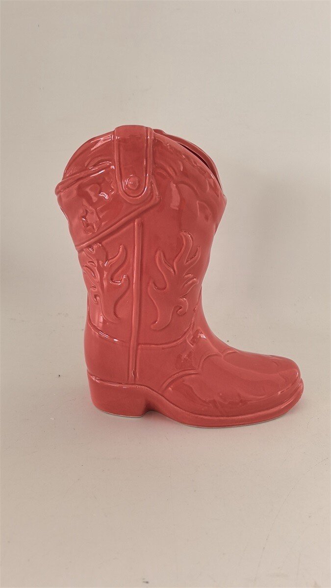 Homebound by Kolony HomeBound by KY | Aardewerk vaas cowboy boot peach | bloemenvaas | vaas cowboy boot Roze