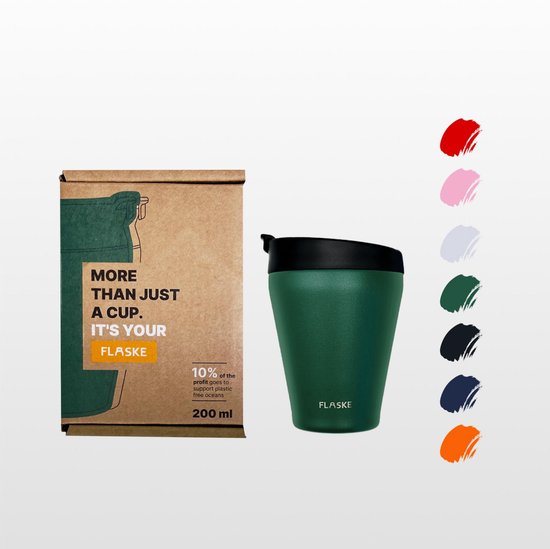 Groene FLASKE beker 200ml naast de verpakking en een reeks gekleurde bekers.