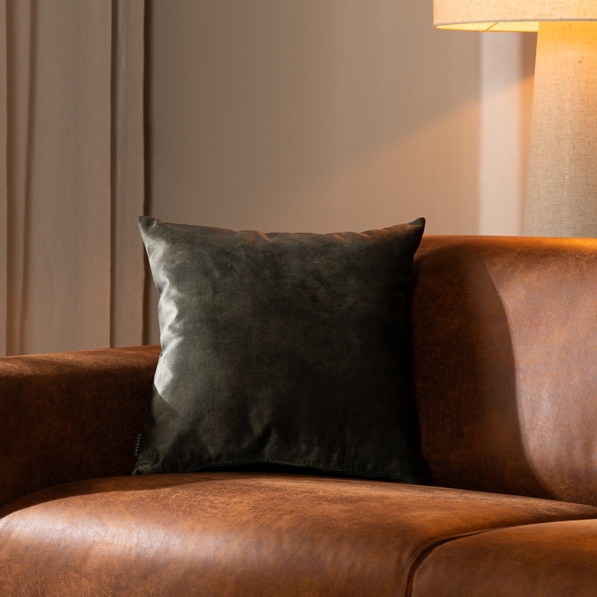Bronx71 Sierkussen Beau velvet donkergroen 45 x 45 cm Olive / groen