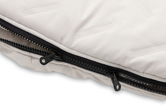 Jollein - Voetenzak voor Autostoel & Kinderwagen (Sand) - Embossed - Katoen - Footmuff Maxi Cosi, Kinderwagen of Autostoel - 42x82cm van Jollein — afbeelding 3