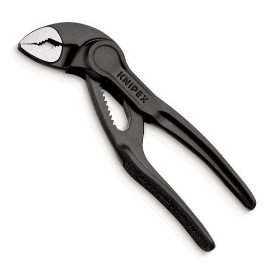 Zwarte Knipex Cobra XS waterpomptang op een witte achtergrond. De tang heeft een slanke kop en een grijpmechanisme.