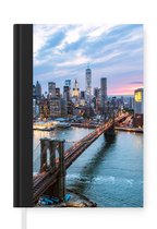 Notitieboek - Schrijfboek - Skyline van New York bij de Brooklyn Bridge - Notitieboekje klein - A5 formaat - Schrijfblok