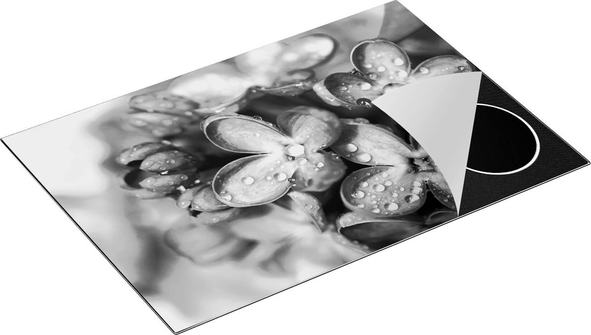 Chefcare Inductie Beschermer Blauwe Lila Bloemen - Seringen - Zwart Wit - 76x51,5 cm - Afdekplaat Inductie - Kookplaat Beschermer - Inductie Mat
