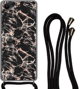 Hoesje met koord iPhone SE 2020 - Roségold - Marmer - Patronen - Zwart - Siliconen - Crossbody - Backcover met Koord - Telefoonhoesje met koord - Hoesje met touw