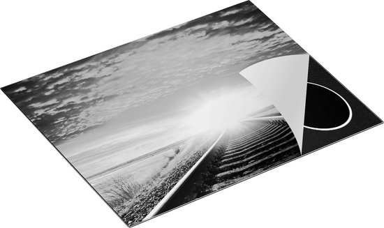 Chefcare Inductie Beschermer Rails Spoorweg bij Zonsondergang - Zwart Wit - 65x52 cm - Afdekplaat Inductie - Kookplaat Beschermer - Inductie Mat