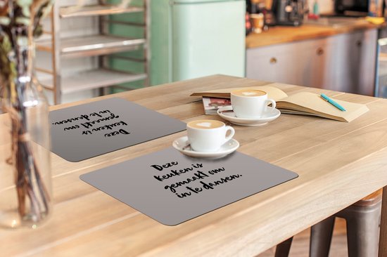 Set de table - Cette cuisine est faite pour danser - Taupe - Citation - 45x30 cm - 6 pièces - Résistant à la chaleur - Antidérapant - Coussinet - Amovible