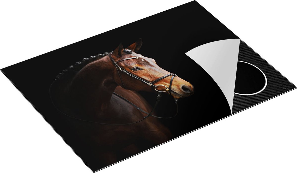 Chefcare Inductie Beschermer Bruin Paard op een Zwart Achtergrond - 70x50 cm - Afdekplaat Inductie - Kookplaat Beschermer - Inductie Mat