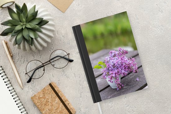 Carnet - Carnet d'écriture - Bouquet de lilas sur une table - Carnet - Format A5 - Bloc-notes