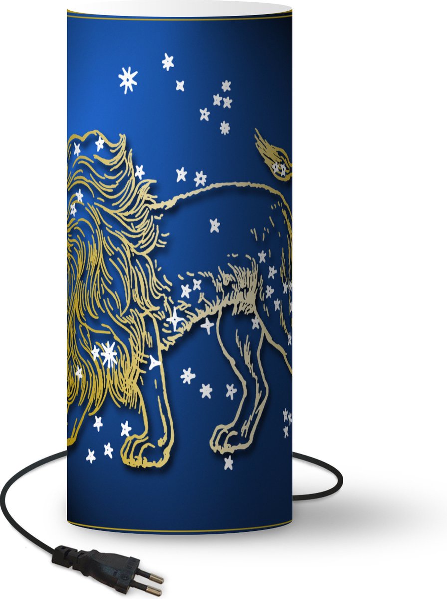 Lamp - Nachtlampje - Tafellamp slaapkamer - Sterrenbeeld - Leeuw - Sterren - 70 cm hoog - Ø29.6 cm - Inclusief LED lamp