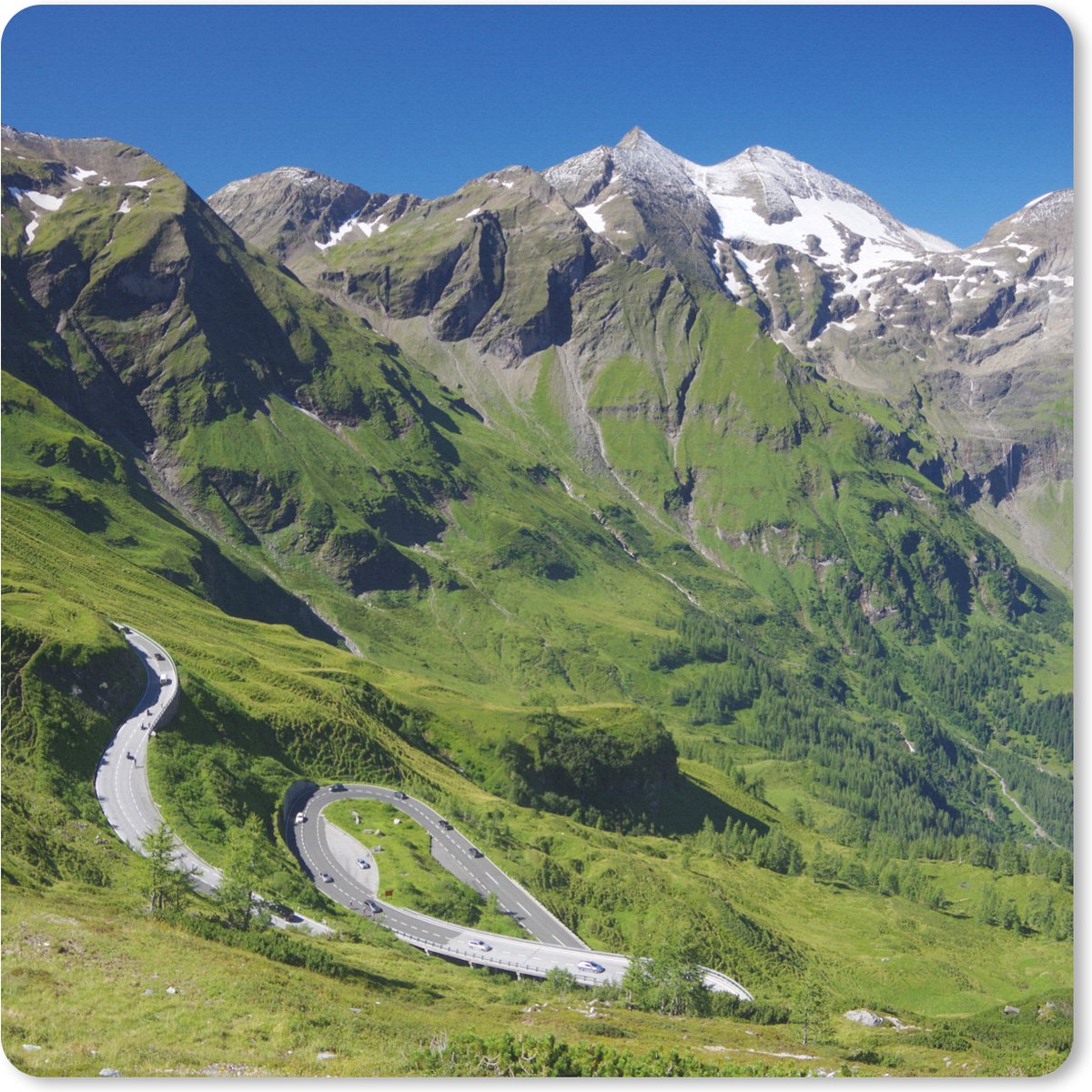 Muismat XXL 80x80 cm - Bureau onderlegger - Bureau mat De Grossglockner weg die door de Oostenrijkse Alpen - Bureaumat - Gaming mousepad xl - Bureaulegger groot - Computer deskmat