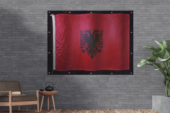 Le drapeau de l'Albanie sur fond noir Affiche de jardin 160x120 cm - Toile de jardin / Toile d'extérieur / Peintures d'extérieur (décoration de jardin) XXL / Groot format!