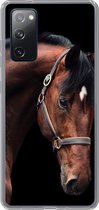 Geschikt voor Samsung Galaxy S20 FE hoesje - Paard - Licht - Halster - Siliconen Telefoonhoesje