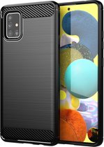 Cadorabo Hoesje geschikt voor Samsung Galaxy A51 4G / M40s in Brushed Zwart - Beschermhoes van flexibel TPU siliconen in roestvrij staal-carbonvezel look Case Cover