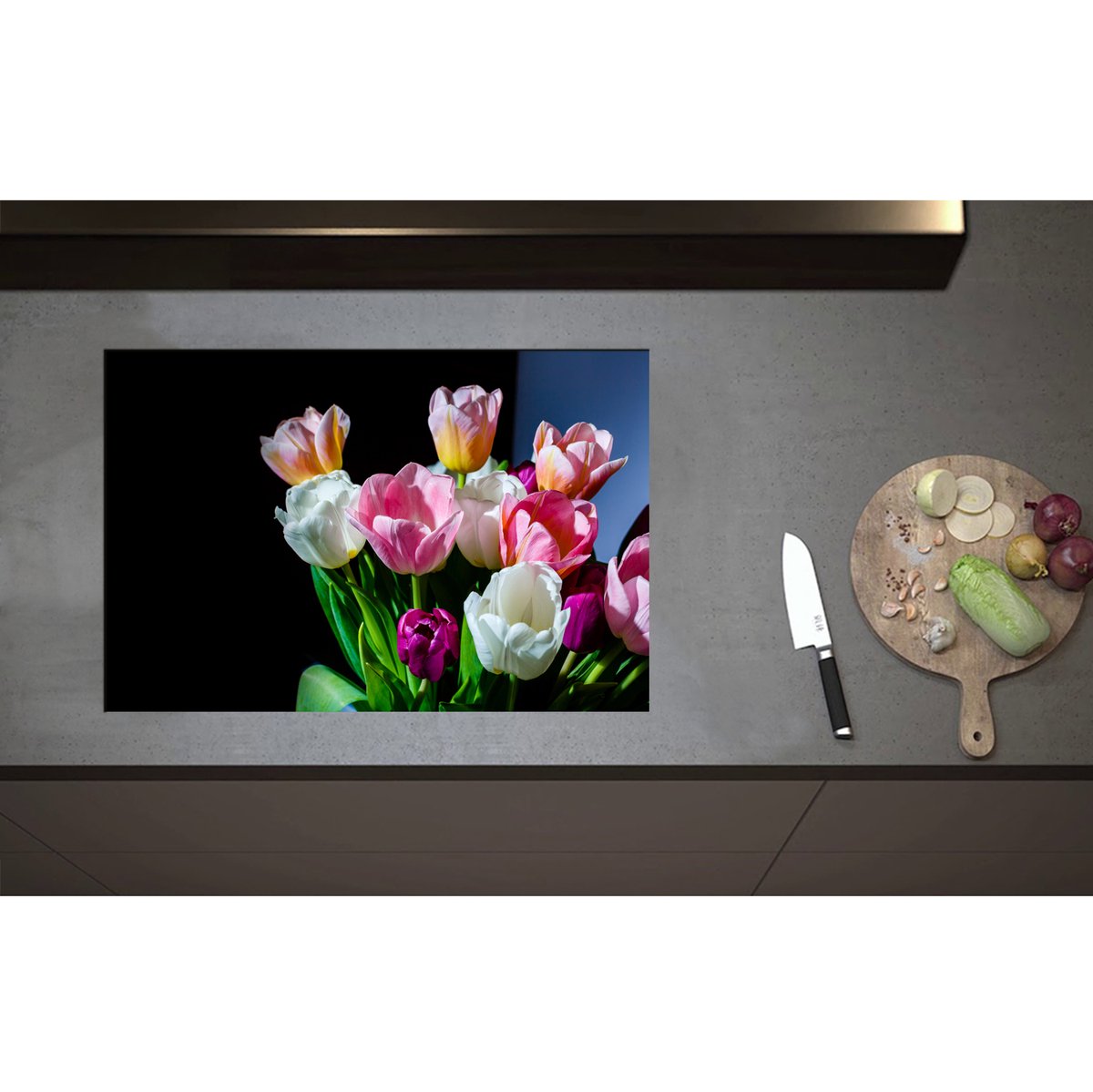 Inductieplaat Beschermer - Boeket van Lente Bloemen in Verschillende Kleuren - 75x50 cm - 2 mm Dik - Inductie Beschermer - Bescherming Inductiekookplaat - Kookplaat Beschermer van Zwart Vinyl