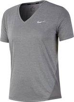 Nike Miler Top Vneck Dames Sportshirt - Gunsmoke/Htr/(Reflective Silv) - Maat XS