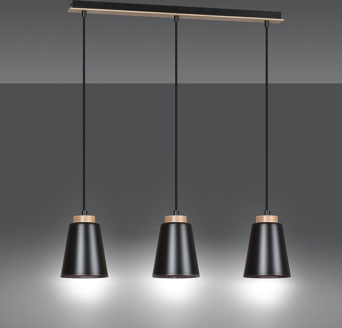 Emibig Kaarina lange 3L zwarte pendellamp met hout 3x E27 - Perfect voor een moderne uitstraling in uw interieur