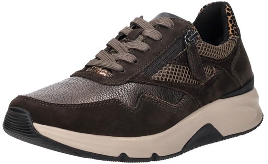 Donkerbruine Gabor sneaker met rits, luipaardprint detail en beige zool.
