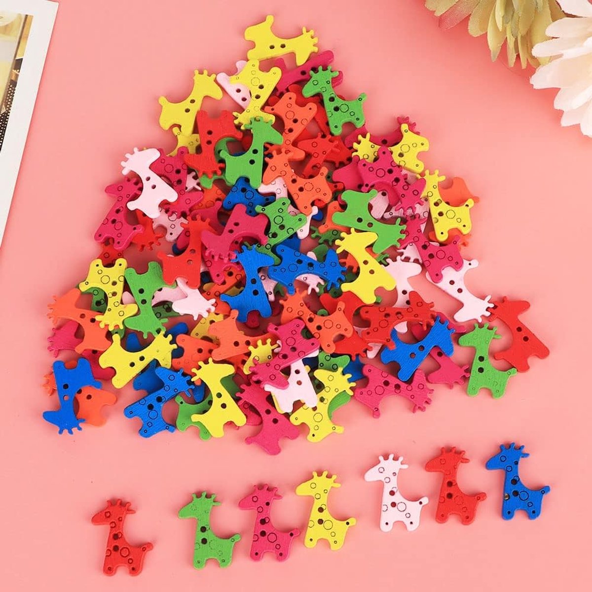 100 Stuks Houten Knop, Giraffe Vorm Ambachtelijke Knoppen voor Kledingaccessoires met 2 Gaten, Ideaal voor Hoeden Truien Doe-het-zelf Ambachten (25 * 20MM)