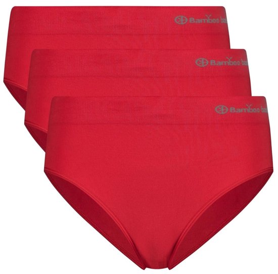 Drie rode naadloze slips met 'Bamboo basics' logo op de elastische tailleband.