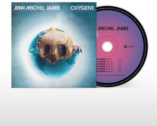 Oxygene albumhoes van Jean Michel Jarre naast de paars-roze cd met tracklijst, 50e verjaardagseditie.