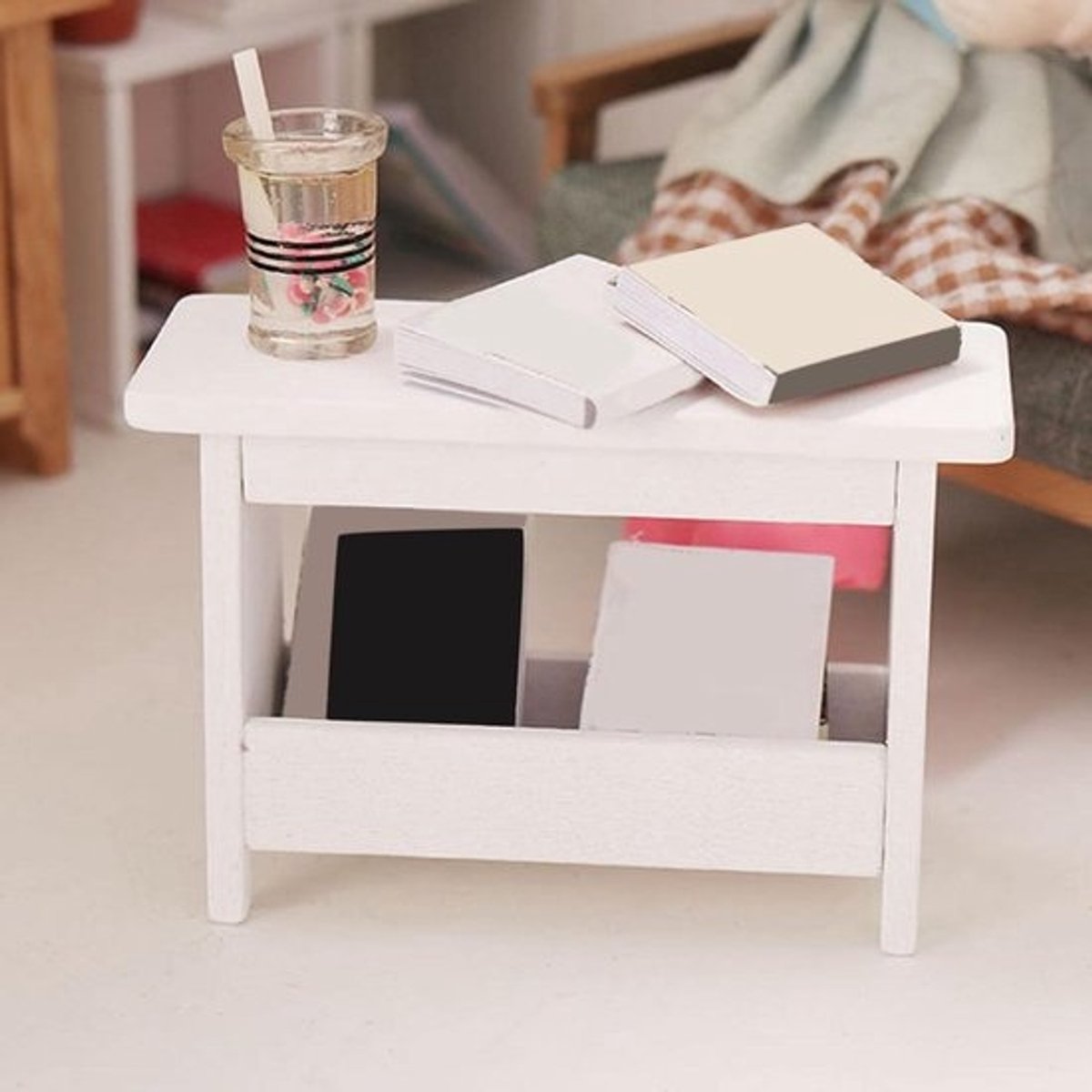 Miniatuur Kast Kruk - Poppenhuis Meubel - Poppenhuis Decoratie - Handgemaakt Ontwerp - 1/12 Schaal - Wit