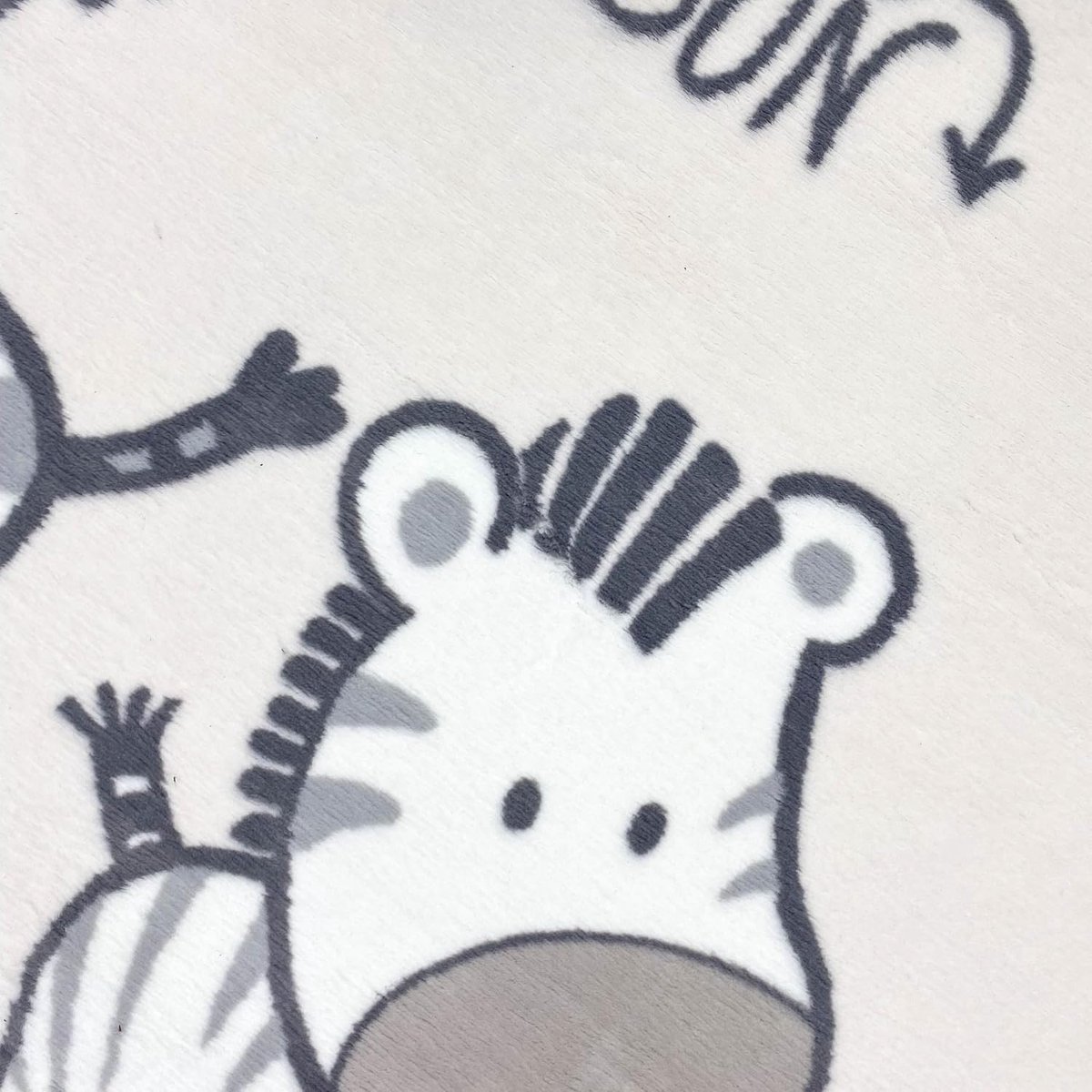Vloerkleed, kinderkamer, groot, hoogpolig, pluizig, zacht, behaaglijk, dieren, giraf, zebra, tijger, crème, 160 x 230 cm