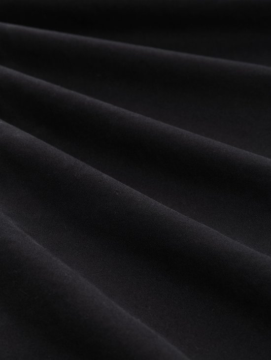 Zwarte chino broekstof met subtiele textuur.