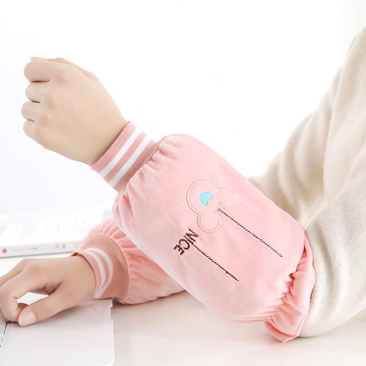 Children's gloves Children'S Sleeves Women'S Cute Anti-Dirty Anti-Fouling Hand Sleeves Autumn And Winter Plush Fabric