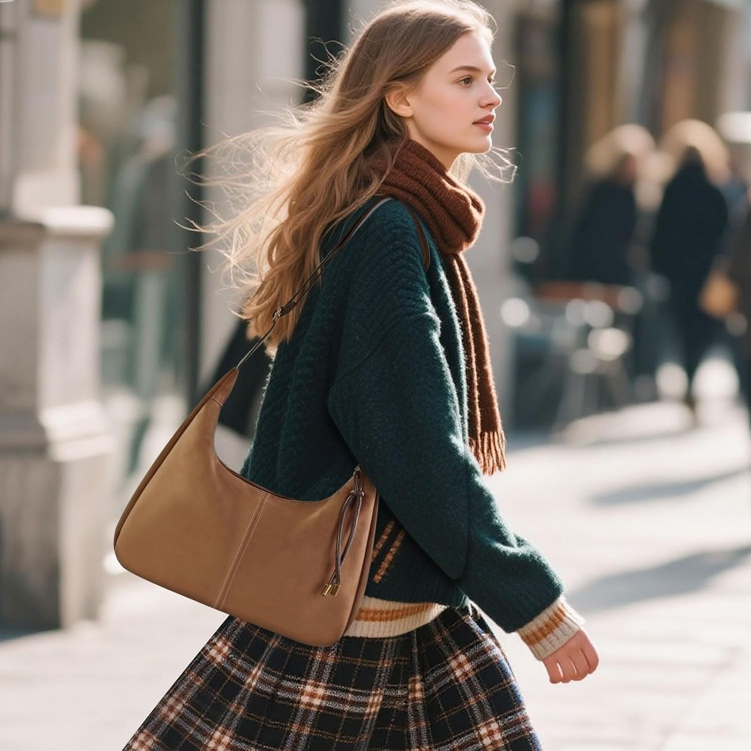 Dames Suède Schoudertas en Crossbody Tas met Verstelbare Schouderband en Rits - Ideaal voor Dagelijks Gebruik en Uitstapjes