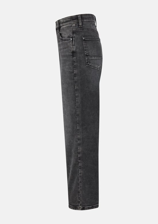 Zijaanzicht van een zwarte jeans met wijde pasvorm en riemlussen.