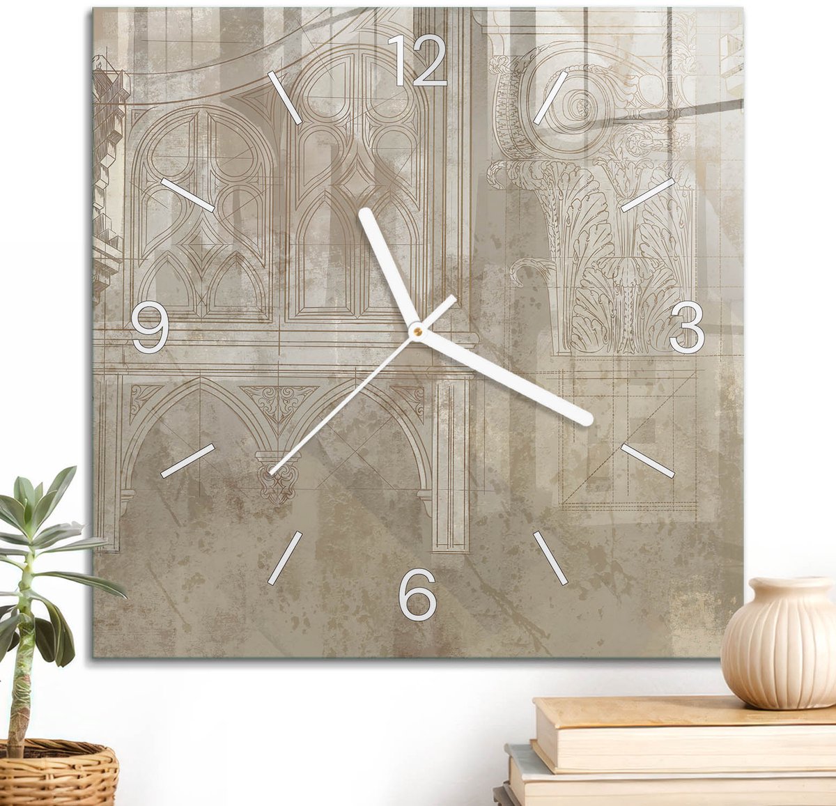 ArtPrintCave Beige Glazen Klok - 30x30 cm - Wandklok Vierkant - Gotische Architectuur Wandklok Keuken - Kunst Unieke Klok - Witte Klokwijzers