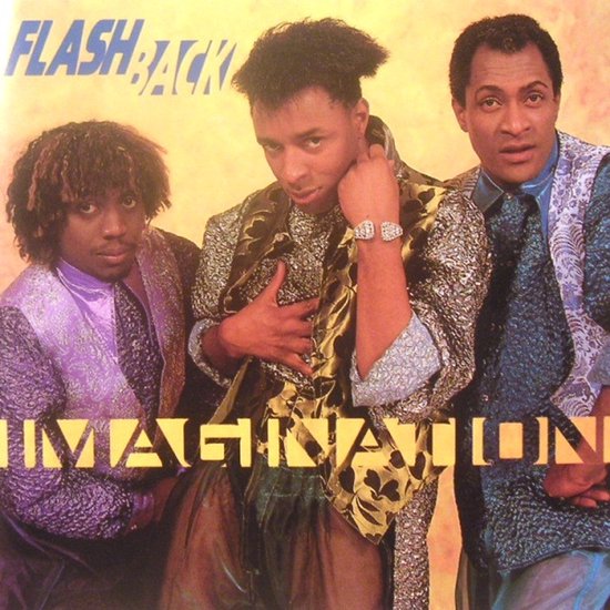 Drie mannen in glanzende, gestructureerde outfits met de tekst 'FLASHBACK' en 'IMAGINATION' tegen een gele achtergrond.