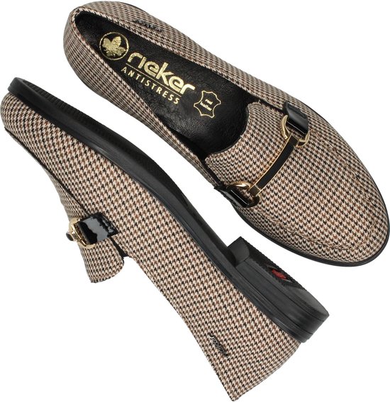 Damesloafers van Rieker met pied-de-poule patroon in bruin en zwart, met goudkleurige gesp.