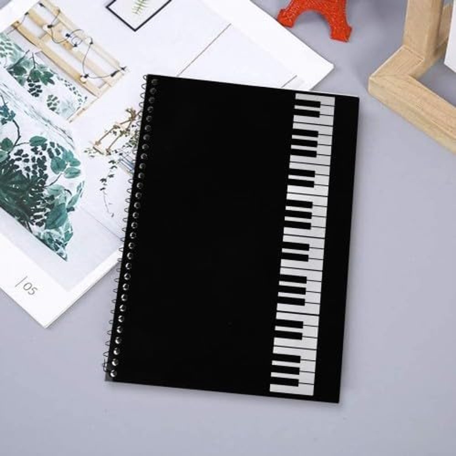Notebook 26 x 19 cm - Spiral Cover Zwart Kraftpapier - 50 Blanco Pagina's - Geschikt voor Muziekprogramma's - SnelShoppen