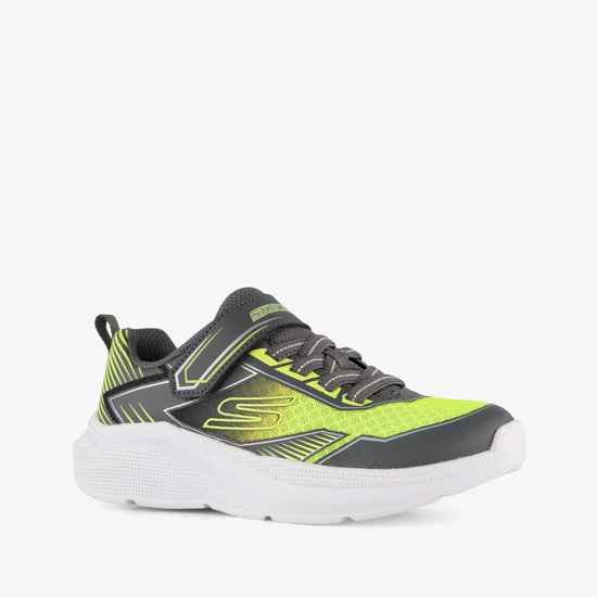 Driekwarts aanzicht van de grijze en limegroene Skechers-sneaker voor kinderen.