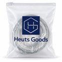 Transparante hersluitbare zak met het logo van Heuts Goods, met daarin de grijze tochtstrip.