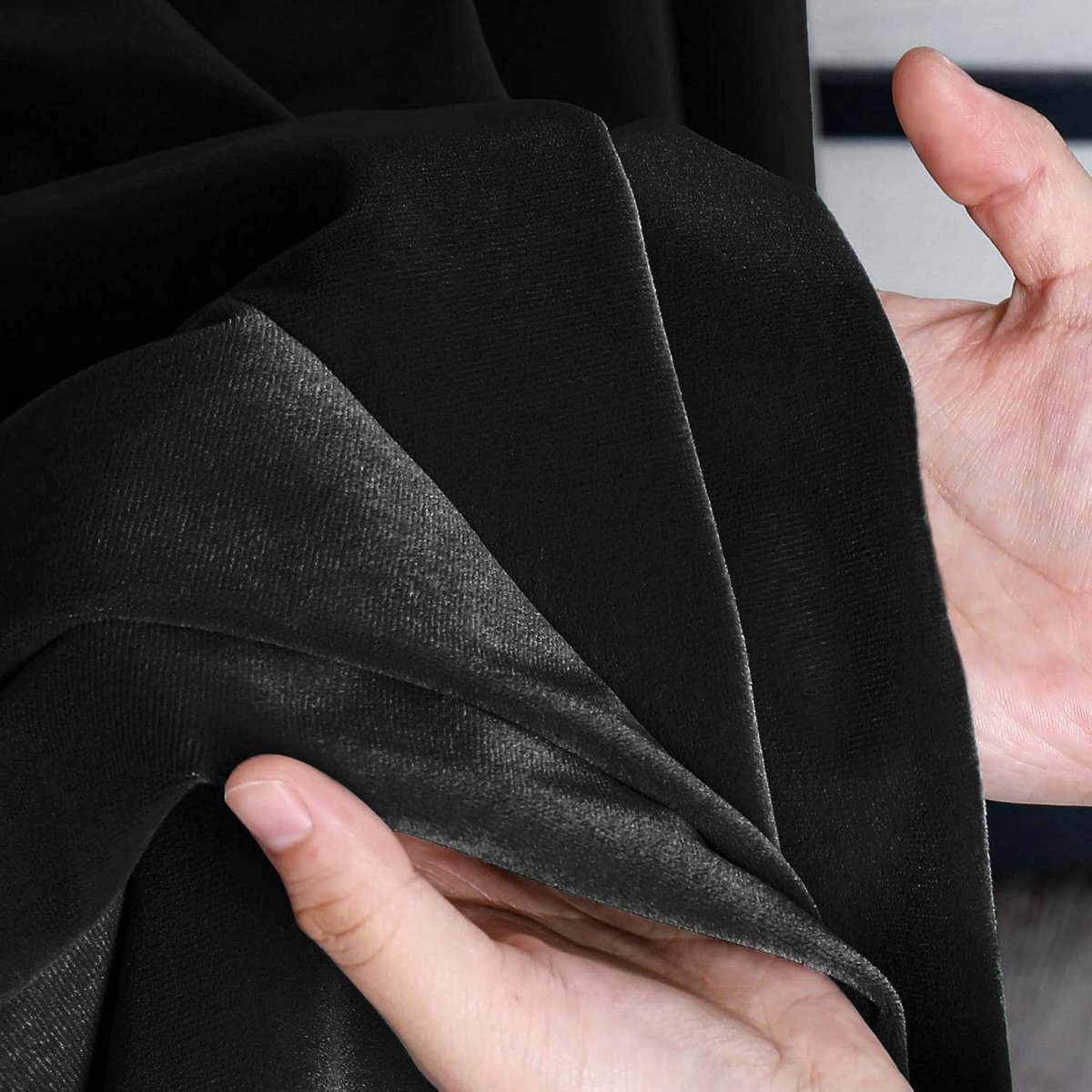 Unyqoos Luxe fluwelen gordijnen met ringen voor optimale privacy en isolatie ivoorwit