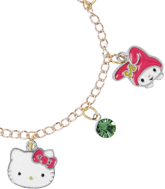 Gouden bedelarmband met Hello Kitty, My Melody en groene en rode strass-steentjes.