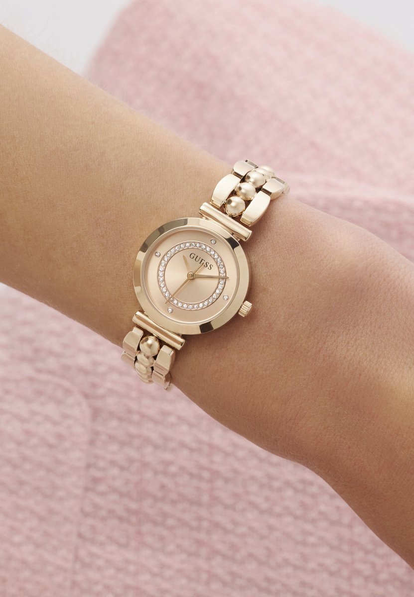 Guess Leena Quartz Analoog Horloge Roségoudkleurig Kast: 100% Gerecycleerd Kunststof | Armband: 100% Gerecycleerd Kunststof 26 mm GW0994L1, GW0994L2, GW0994L4